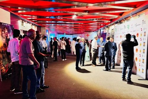 'Đào, Phở và Piano' gây ấn tượng tại Tuần lễ Phim Pháp ngữ 2026 tại Pakistan