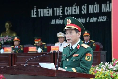 Chiến sĩ mới tuyên thệ tại Trung đoàn 143, Quân khu 5