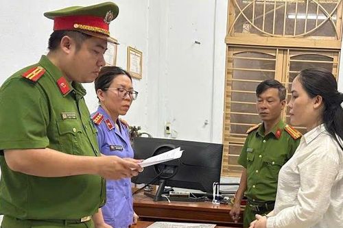 Khởi tố đối tượng lừa đảo