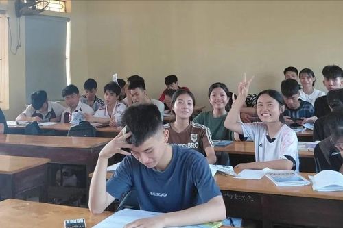 Chiều nay, hơn 1,2 triệu thí sinh làm thủ tục dự thi tốt nghiệp THPT