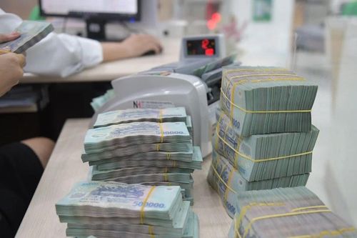 Lý do ngân hàng tăng mạnh lãi suất huy động