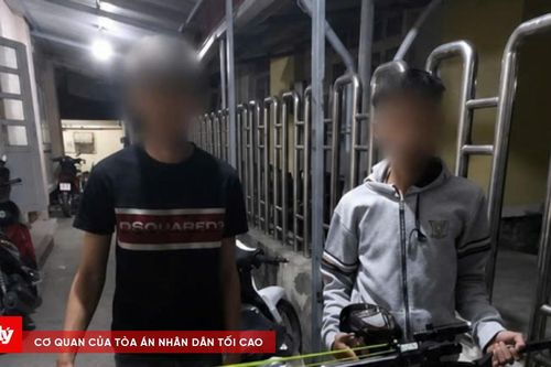 Kịp thời bắt giữ 2 thiếu niên mang theo hung khí trên đường