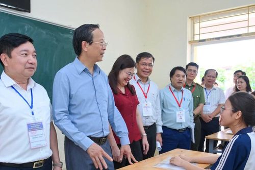 Thi Tốt nghiệp THPT: Bộ Giáo dục và Đào tạo kiểm tra đột xuất tại Ninh Bình