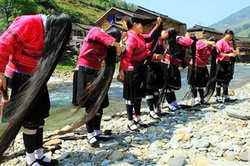 Làng tóc dài 'có một không hai'