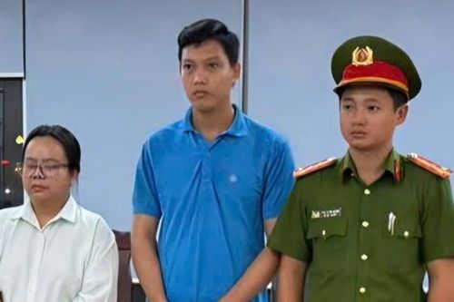 Lập website bán sách tiếng Anh điện tử lậu thu lợi hơn 1,5 tỷ đồng, 3 đối tượng bị bắt tạm giam