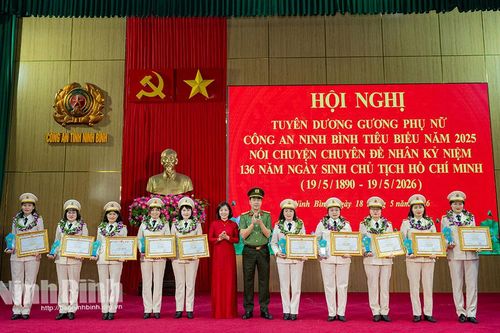 Phụ nữ Công an Ninh Bình bản lĩnh, trí tuệ, nhân văn, vững bước tiến vào kỷ nguyên mới của đất nước