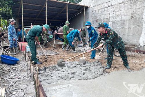 Bộ đội và công an về cơ sở: Điểm tựa vững chắc của nhân dân vùng cao