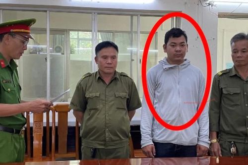 Tạt sơn hàng xóm vì mâu thuẫn trong lúc xây nhà