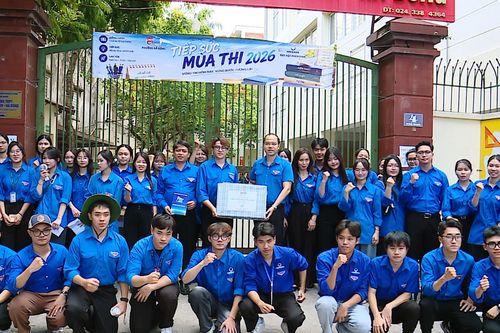 Thành đoàn Hà Nội động viên các điểm 'tiếp sức mùa thi'