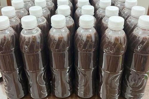 Nhiều người uống nước rau má, đậu đen cả ngày để giải nhiệt, chuyên gia cảnh báo