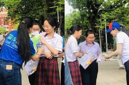 Đề Văn tốt nghiệp THPT 2026: Sĩ tử 2K8 phân tích về 'Những chiếc lá' thế nào?