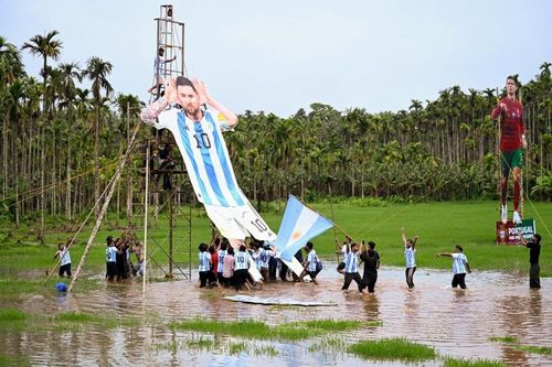 Cổ vũ World Cup kiểu Ấn Độ