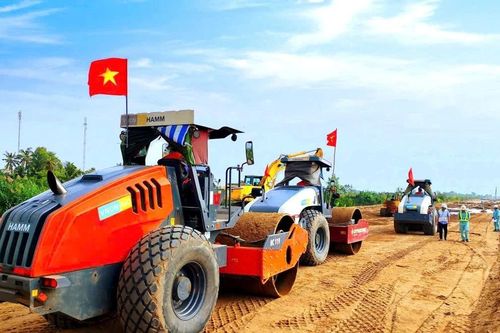 Vận hội vươn mình trước làn sóng đầu tư