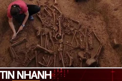 TIN NHANH: Phát hiện hệ thống hào dài 1,3 km đầy hài cốt không đầu