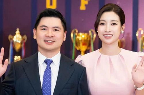 Hoa hậu Đỗ Mỹ Linh tình tứ bên chồng chủ tịch, MC Thụy Vân nhận tin vui
