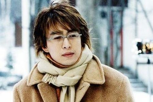 'Ông hoàng' Hallyu Bae Yong Joon bất ngờ xuất hiện cũng bà xã
