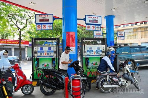 Giá xăng E5RON92 giảm còn 21.332 đồng/lít ngày 11/6