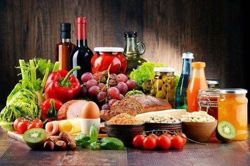 Ngành F&B: Doanh nghiệp sữa và bia phục hồi rõ nét, mía đường và chăn nuôi thách thức biên lợi nhuận