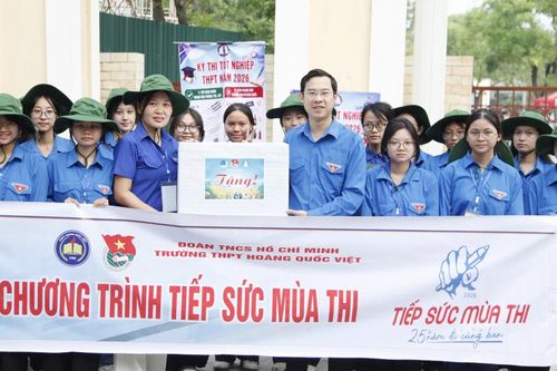 Bắc Ninh: Hơn 4.000 tình nguyện viên "tiếp sức" sĩ tử đi thi