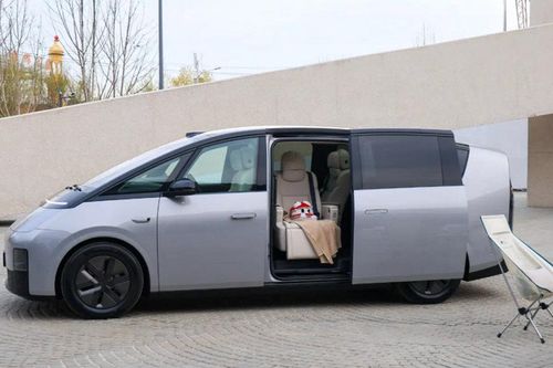 Li Auto MEGA Home chính thức lộ diện: MPV điện 7 chỗ sở hữu 4 cảm biến lidar