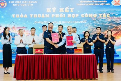 Hải quan khu vực VIII đẩy mạnh hợp tác với TKV và cộng đồng doanh nghiệp Quảng Ninh