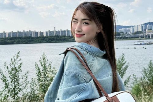 Học cách phối đồ 'hack dáng' cực khéo cùng Hòa Minzy