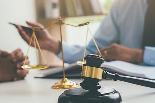 Đề xuất mức phí thẩm định tiêu chuẩn, điều kiện hành nghề Thừa hành viên
