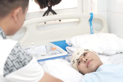 Người mẹ trẻ 27 tuổi chiến thắng ung thư nguyên bào nuôi nguy cơ cực cao sau gần 10 tháng điều trị
