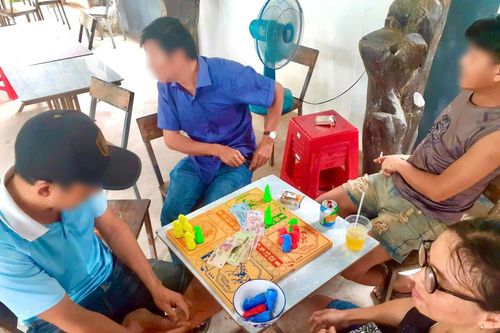 Lập sòng 'đua cá ngựa'