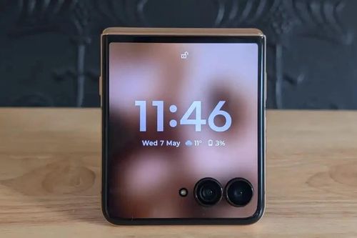 [GALLERY] Motorola Razr 60 5G trở lại, khiến Galaxy Z Flip6 dè chừng