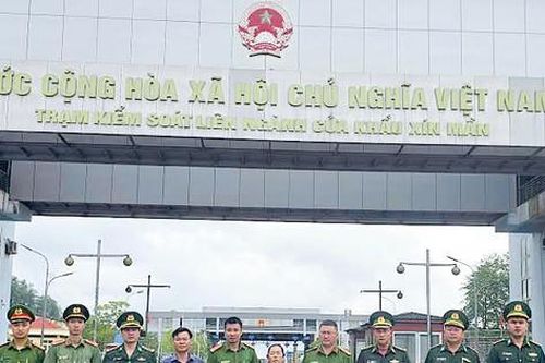 Bắt giữ 'nữ quái' 4 tiền án ma túy liên tiếp sinh con để hoãn thi hành án