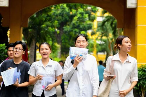 Vì sao nhiều thí sinh chọn 'ngủ một giấc thật dài' khi thi xong tốt nghiệp THPT?