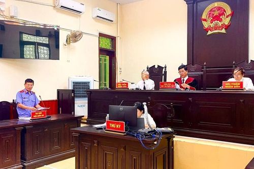 Phó Viện trưởng VKSND tỉnh Gia Lai trực tiếp thực hành quyền công tố tại phiên tòa