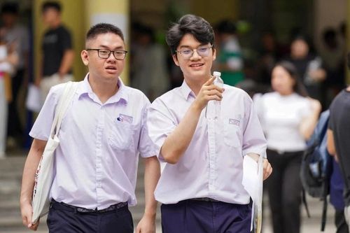 Đề thi Sinh học tốt nghiệp THPT 2026: Đồ thị 'gây choáng' nhưng giảm tối đa tính toán