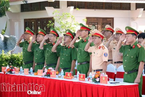 Công an tỉnh ra quân bảo đảm trật tự an toàn giao thông đường thủy nội địa