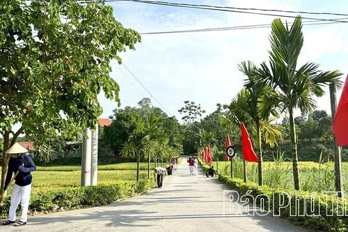 Phát huy sức dân xây dựng nông thôn mới thông minh ở thôn Đền