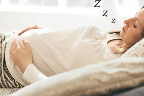 Tại sao nhiều mẹ bầu ngủ ngáy vang nhà dù trước đó không hề ngáy? Bác sĩ chỉ ra thời điểm cần đi khám