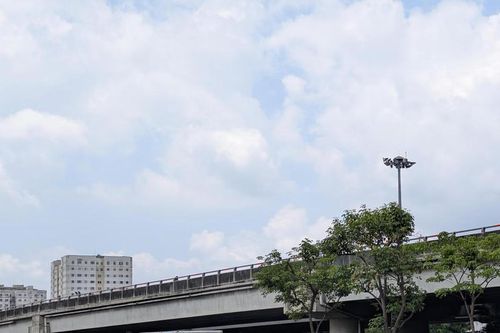Người dân TP.HCM gấp rút bàn giao mặt bằng phục vụ mở rộng Quốc lộ 13