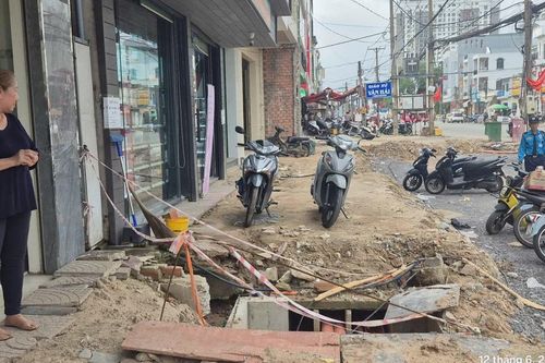 Thi công cẩu thả, công trường dự án mở rộng đường như 'bẫy' người dân