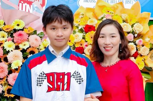 'Anh trước, em sau' thi nhau giành thủ khoa chuyên Toán lớp 10