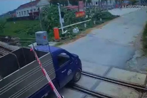 Phát hiện, xử phạt 68 trường hợp vi phạm TTATGT đường sắt