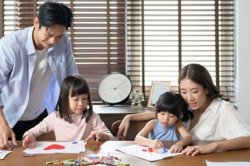 7 điều bố mẹ EQ cao tuyệt đối không làm trước mặt trẻ