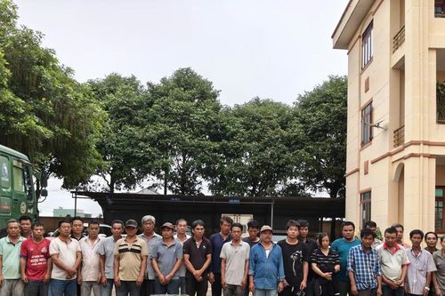Gia Lai: Đột kích trường gà, bắt giữ 31 đối tượng đang sát phạt ăn tiền