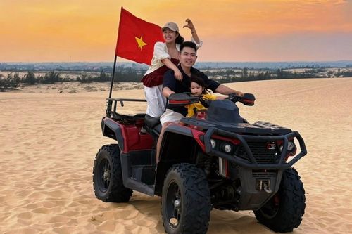 Gia đình lái ôtô rong ruổi 9 ngày, ngỡ ngàng vì chỉ tốn 20 triệu