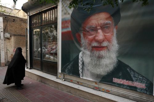 Sau 40 lần tuyên bố, lần này TT Trump có thể đạt thỏa thuận với Iran?