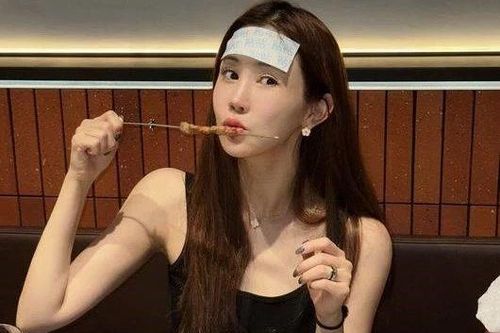 Lee Da Hae buồn bã vì 'Khó tìm được quần áo vừa vặn'