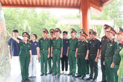 Chuyện về lớp học đầu tiên của Học viện Hậu cần