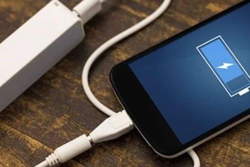 Dùng điện thoại Android, nên sạc nhanh hay sạc thường tốt hơn?