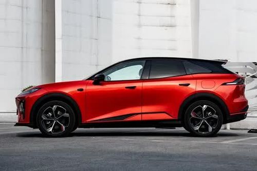 SUV hạng D mạnh 272 mã lực, trang bị tiên tiến, giá hơn 620 triệu đồng