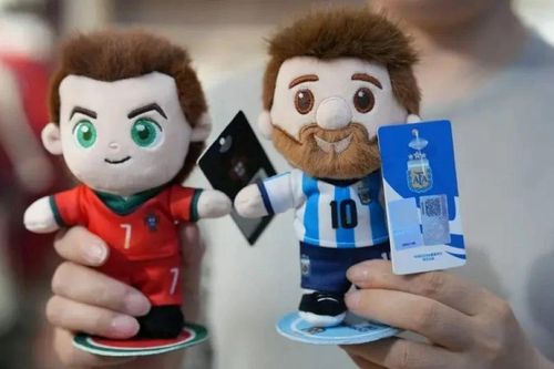 Trung Quốc thắng lớn nhờ World Cup: Hàng lưu niệm 'made in Yiwu' chiếm 70% thị phần toàn cầu